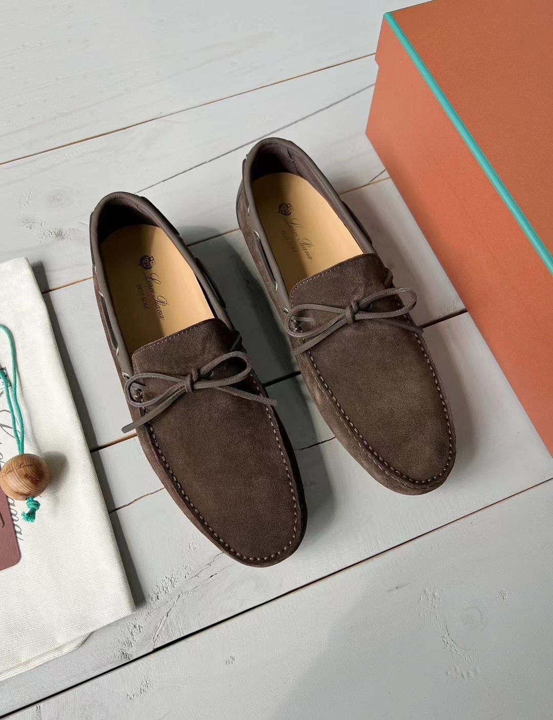 로*피아나 도트 솔 워크 남성 모카신