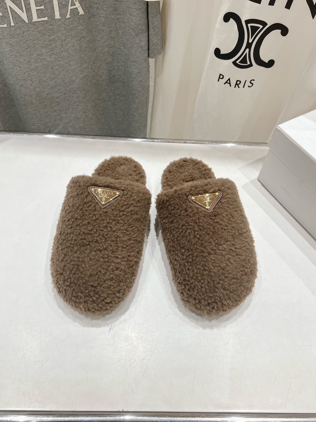 프*다 25ss 신상 양털 슬리퍼