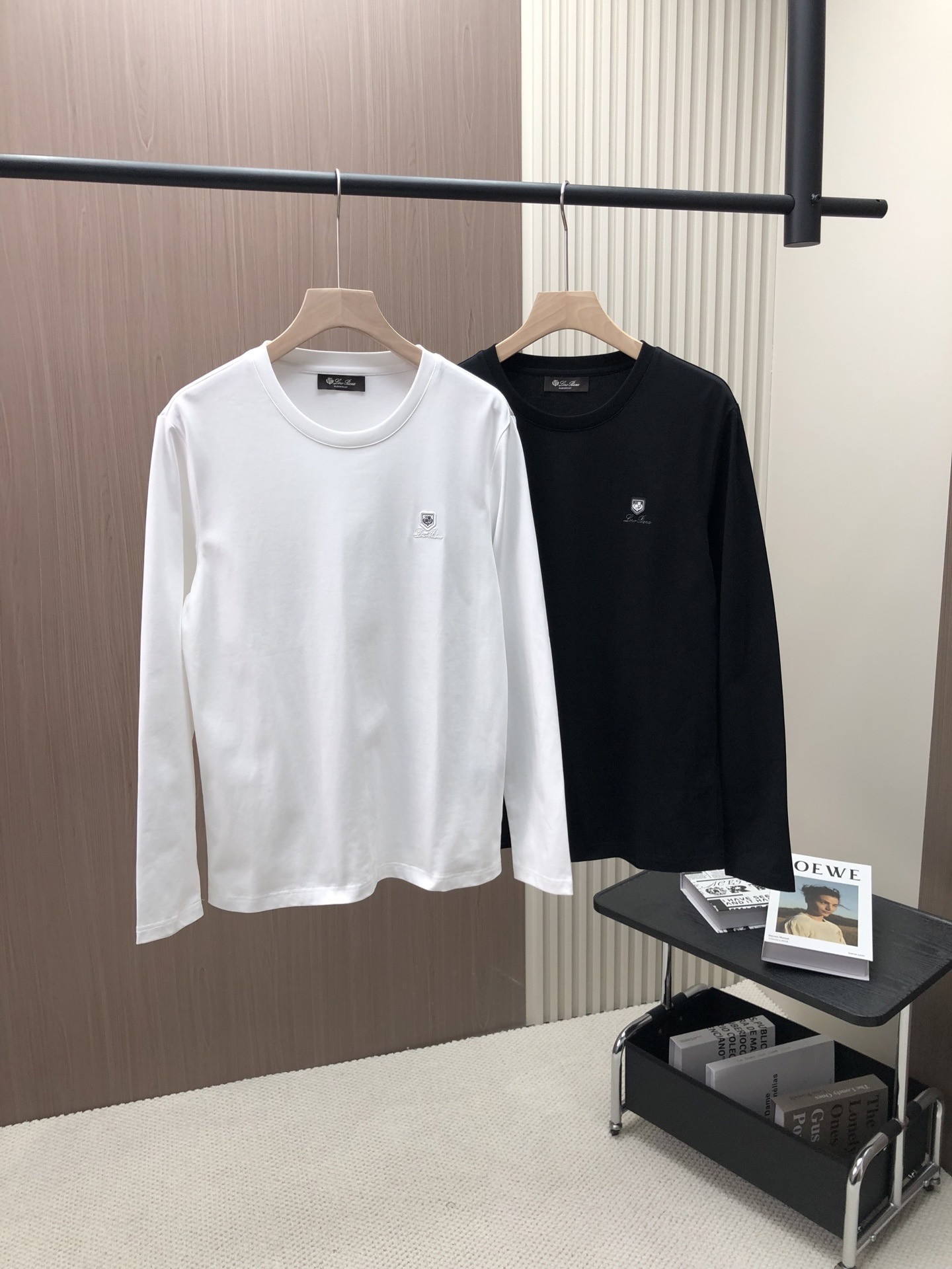 로*피아나 25 신상 클래식 긴팔 티셔츠