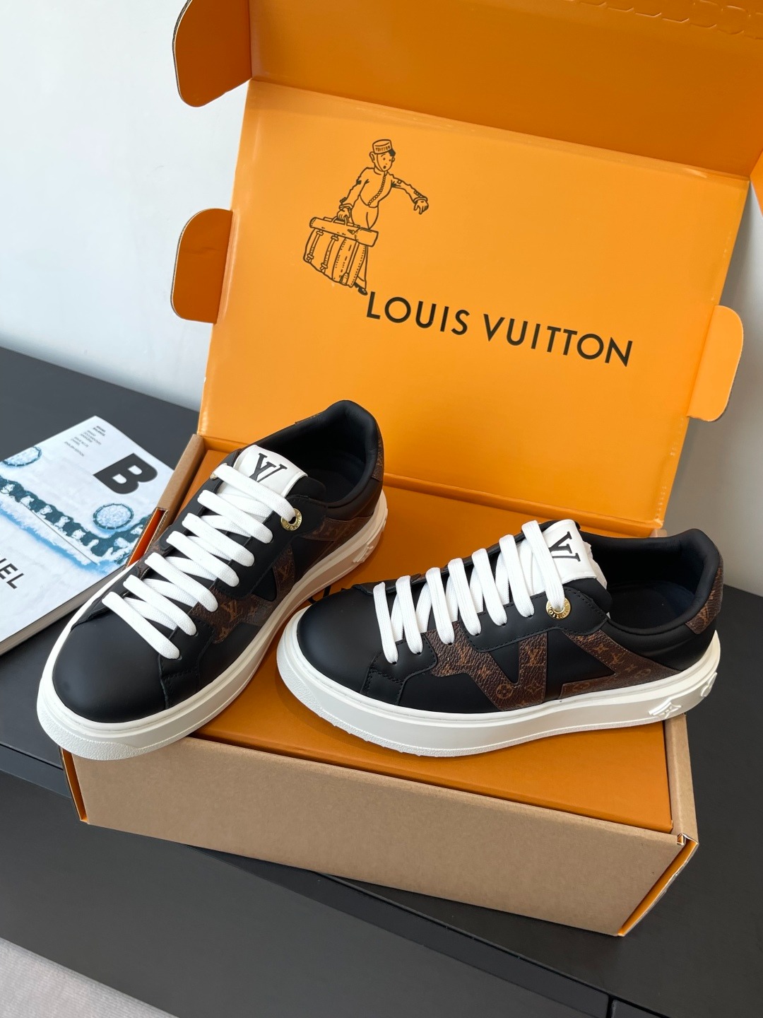루*비통 캐주얼 스니커즈