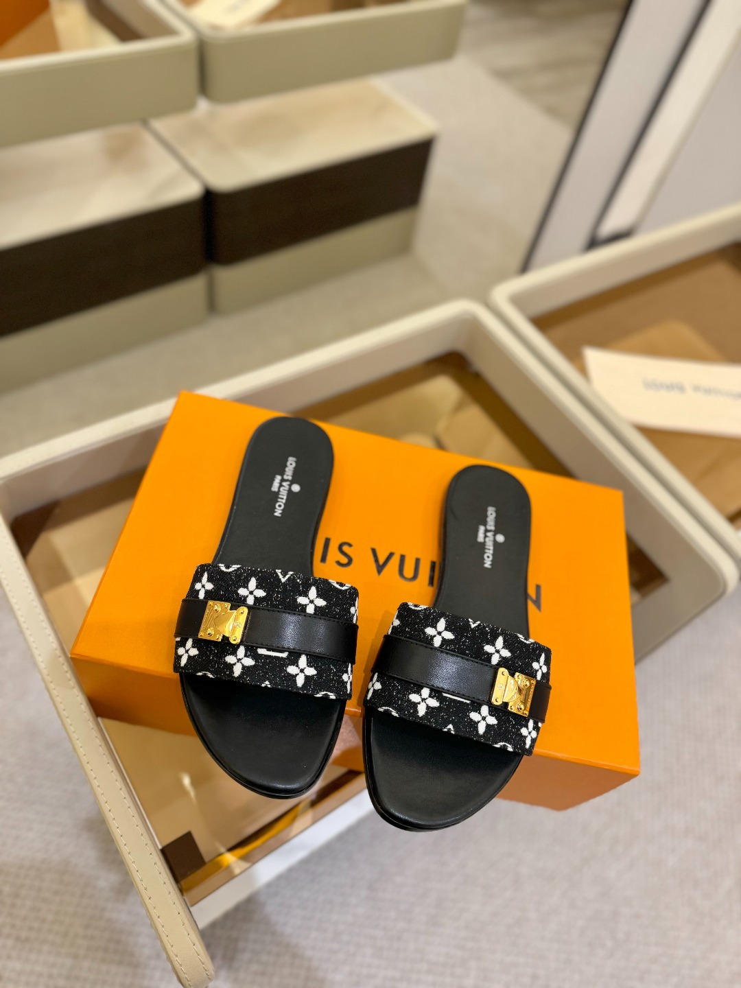 루*비통 클래식 플랫 슬리퍼