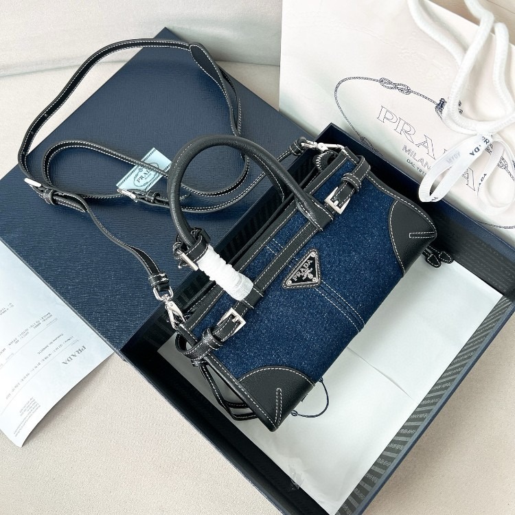 프라다 보니 미니 데님 핸드백
