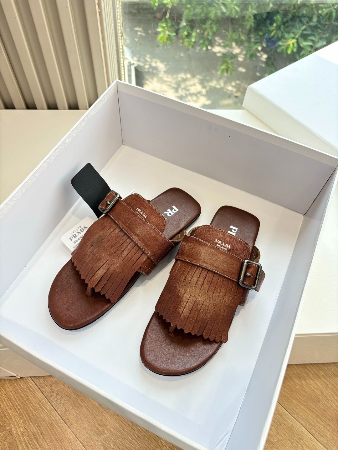 프*다 25ss 빈티지 태슬 세미슬리퍼