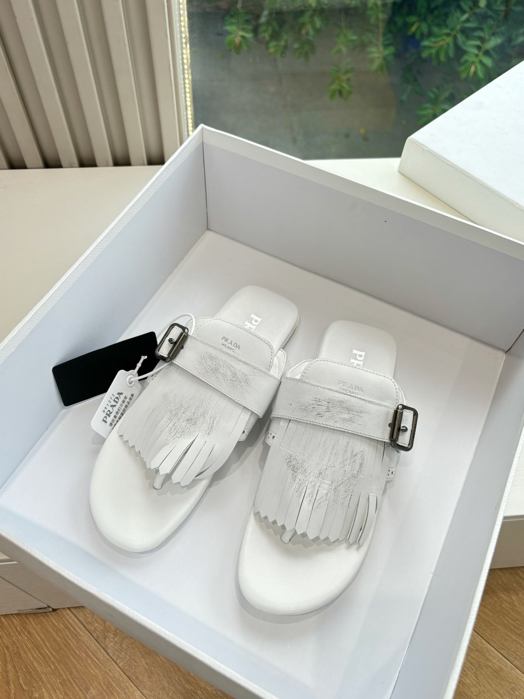 프*다 25ss 빈티지 태슬 세미슬리퍼