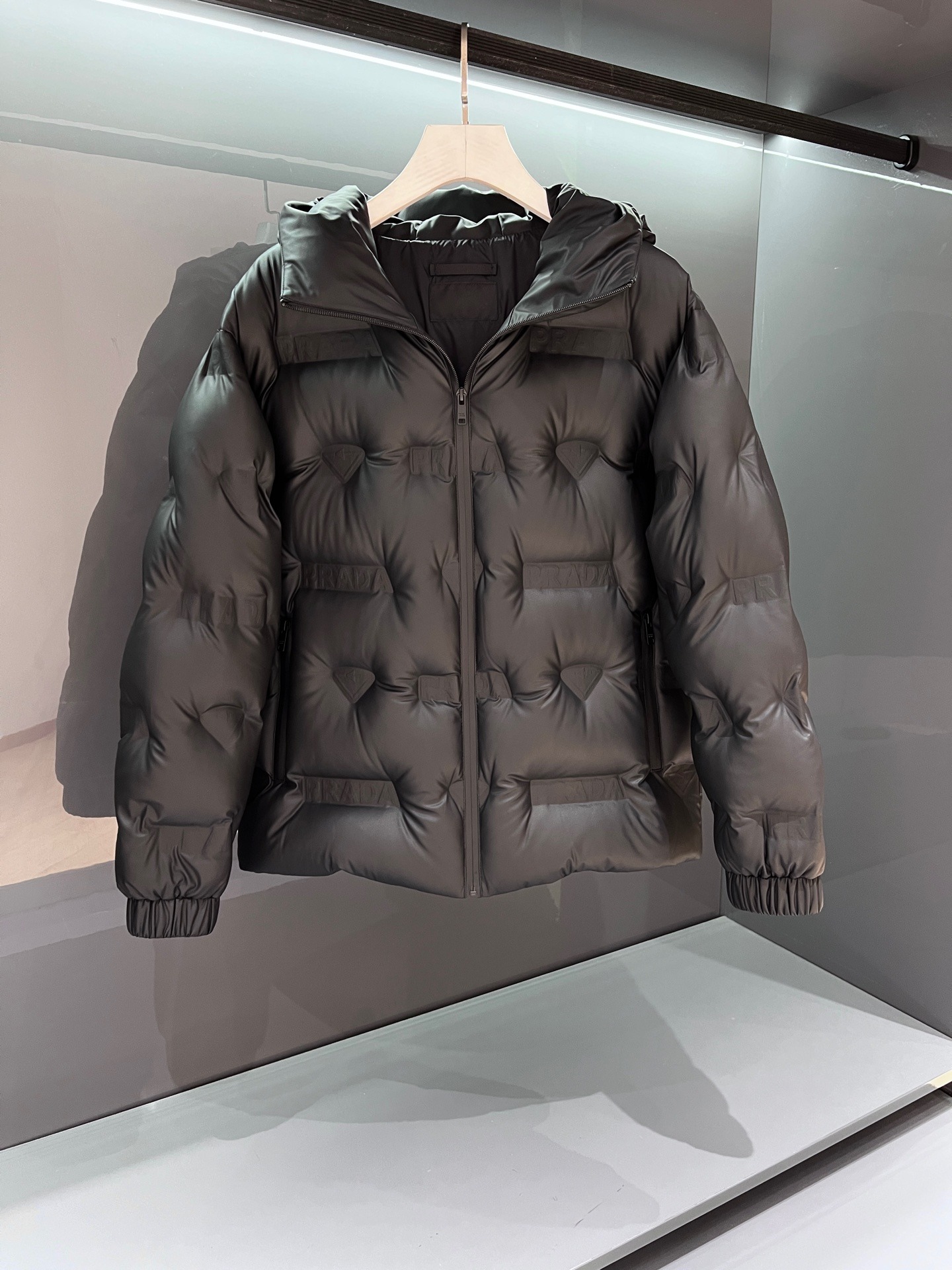 프*다 남성 패션 고무 후드 패딩 점퍼