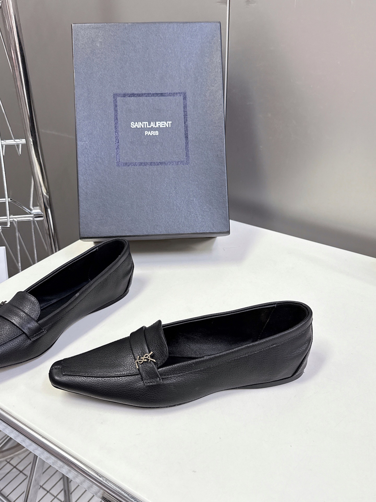 입*로랑 클래식한 슈즈 단화