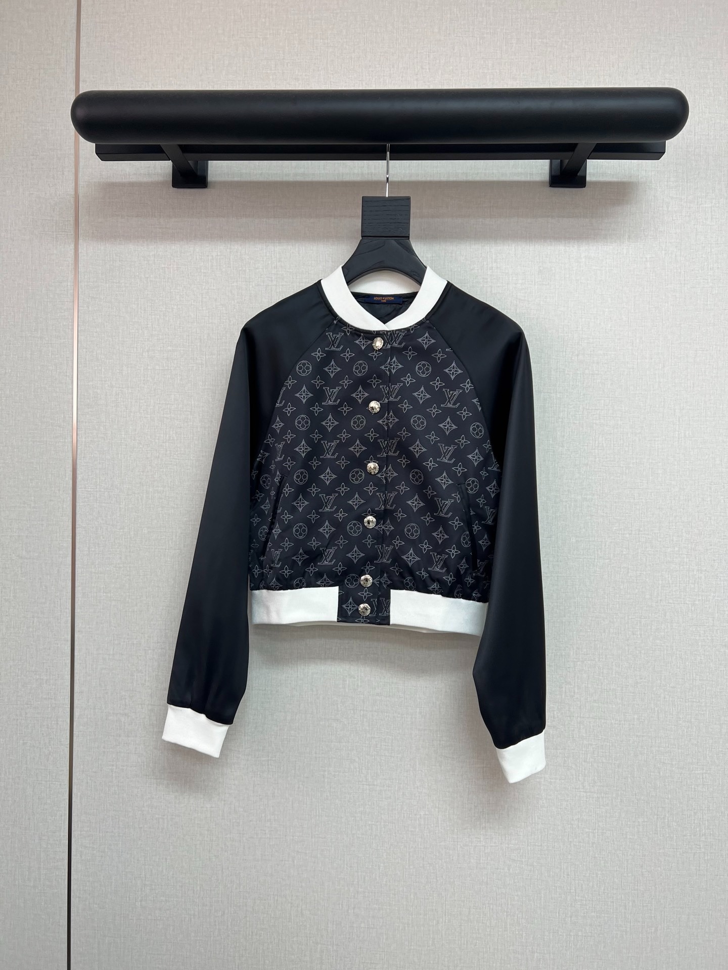 루*비통 신상 테일러드 코트