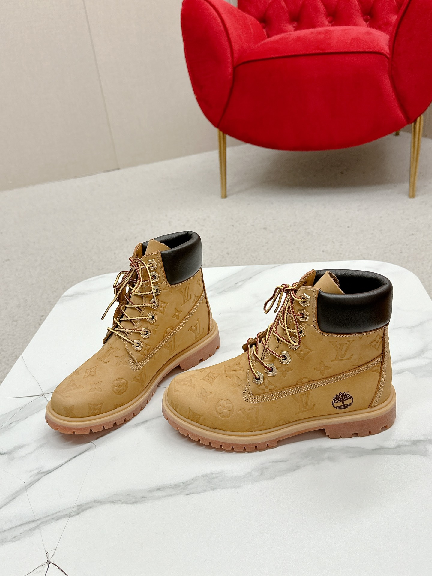 루*비통 신상 남녀공용 부츠