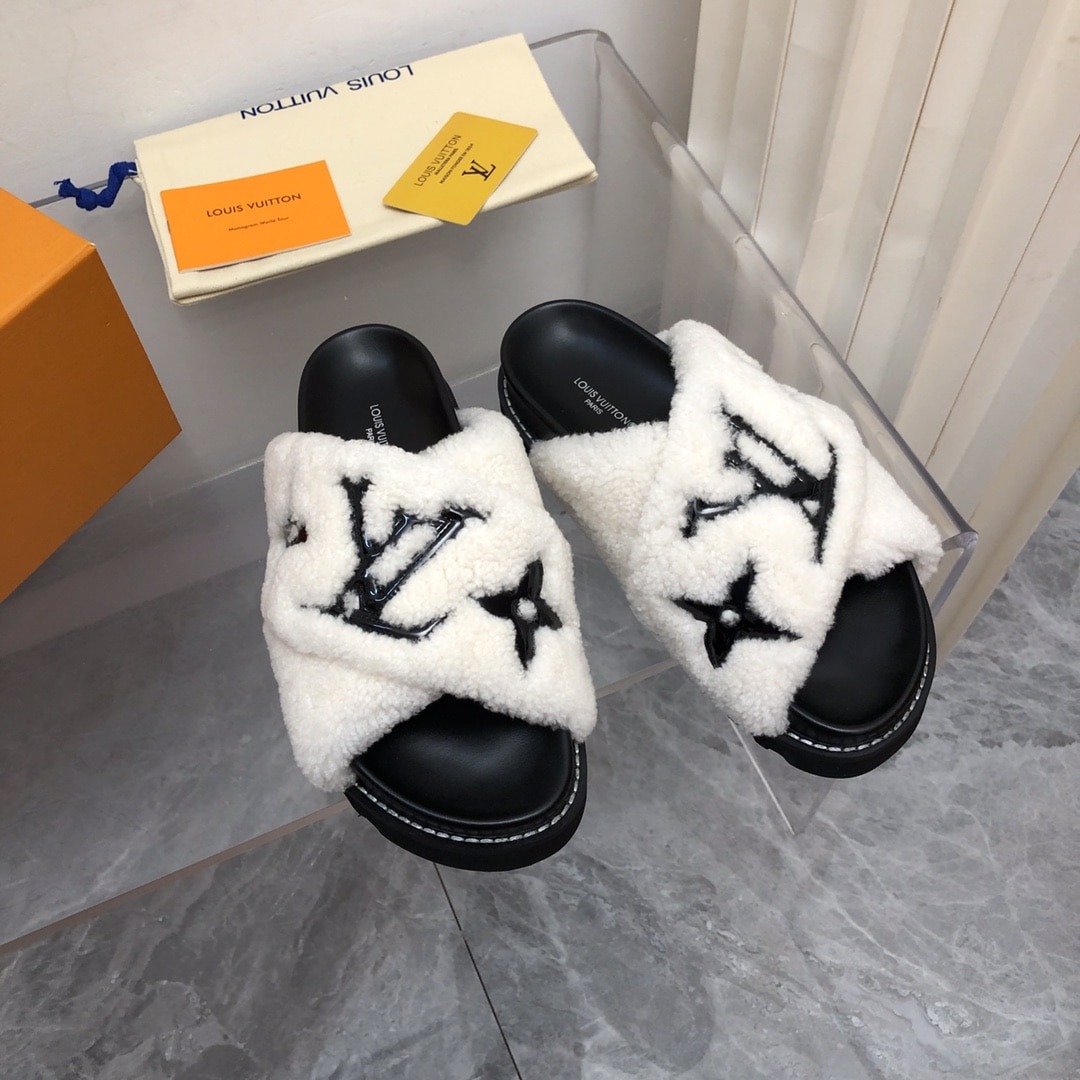 루*비통 25 신상 양털 슬리퍼
