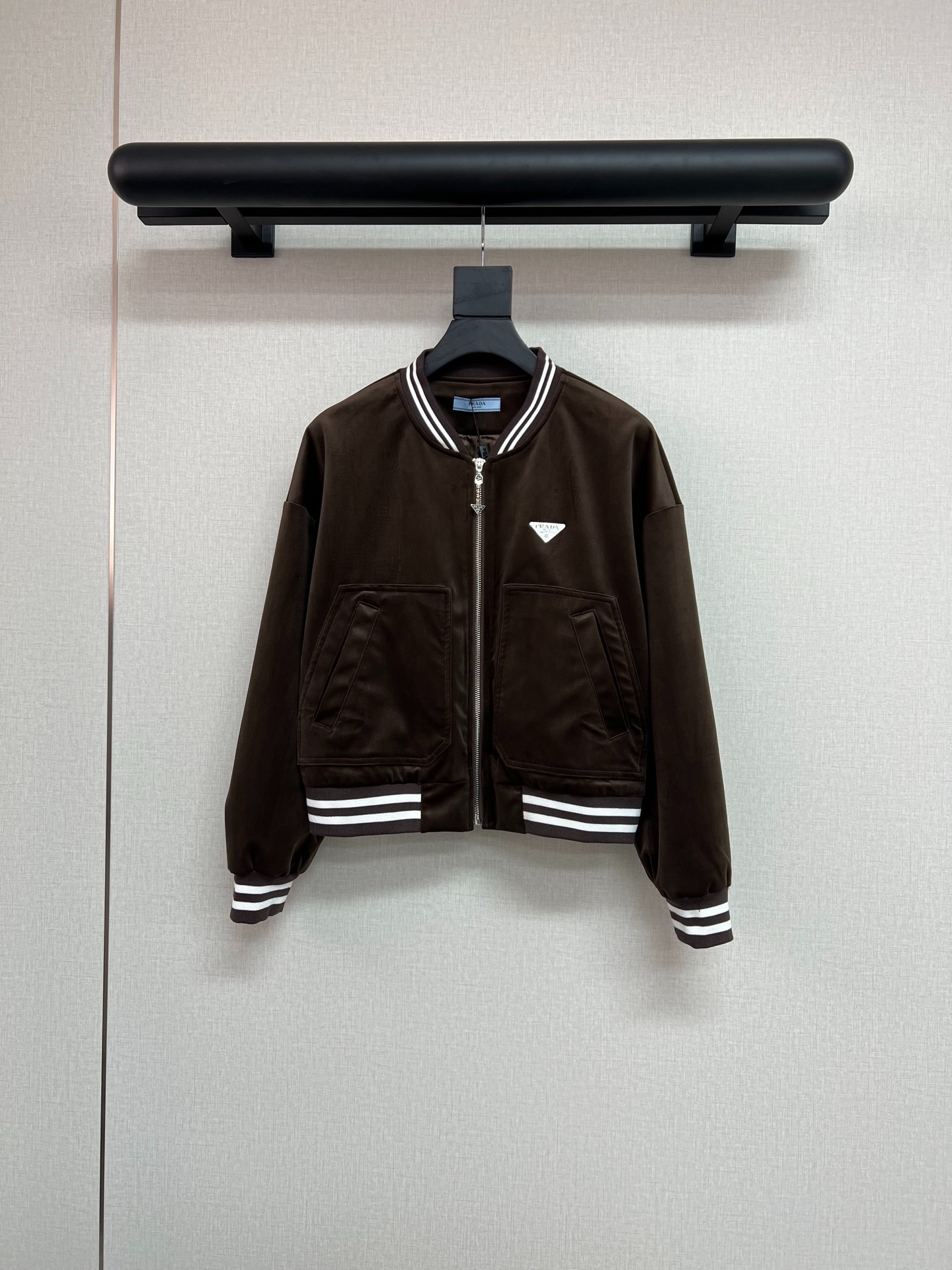 프*다 25년 신상 야구점퍼 벨벳 숏코트