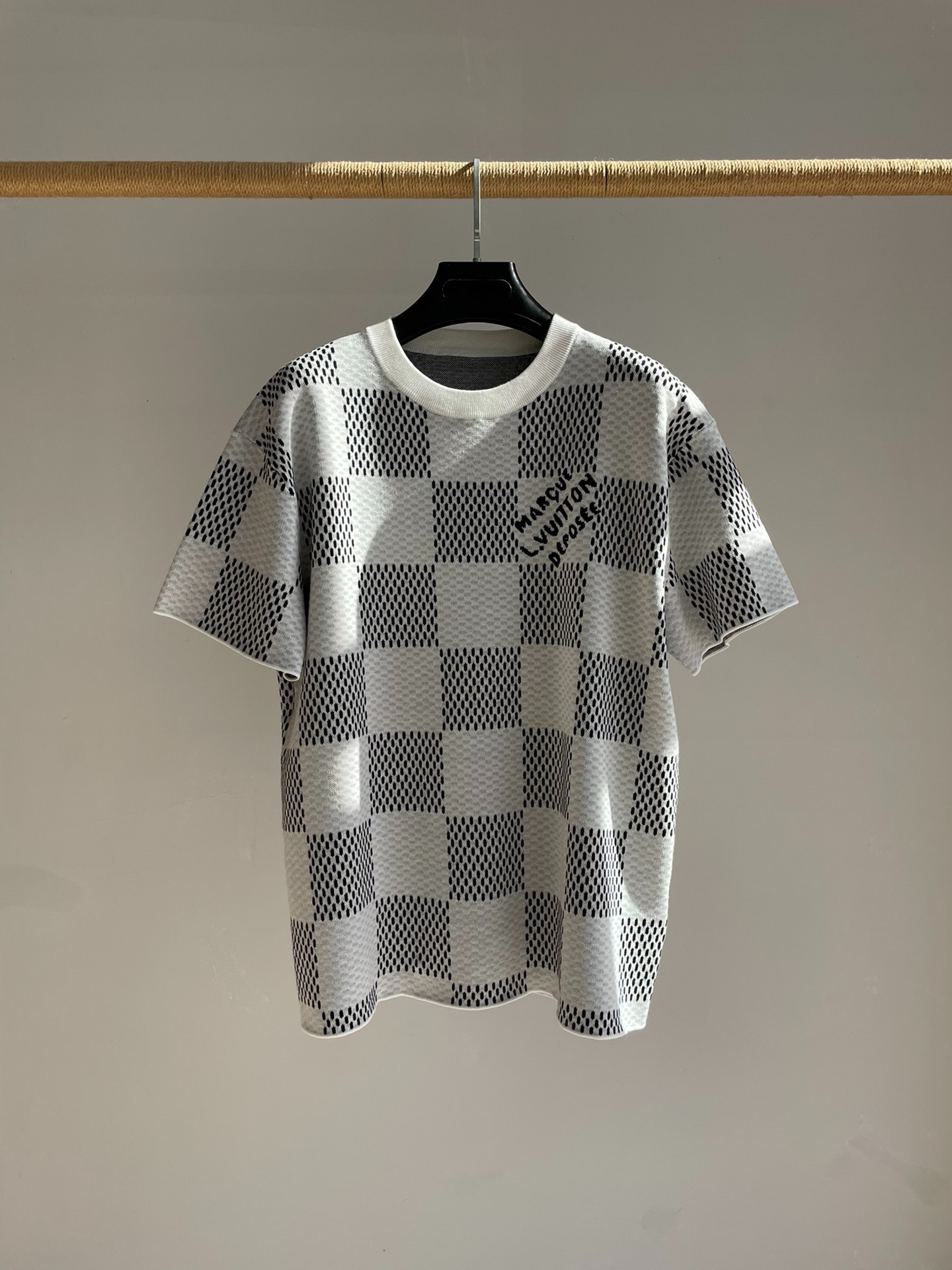 루*비통 다미에 슬리브 크루넥 니트