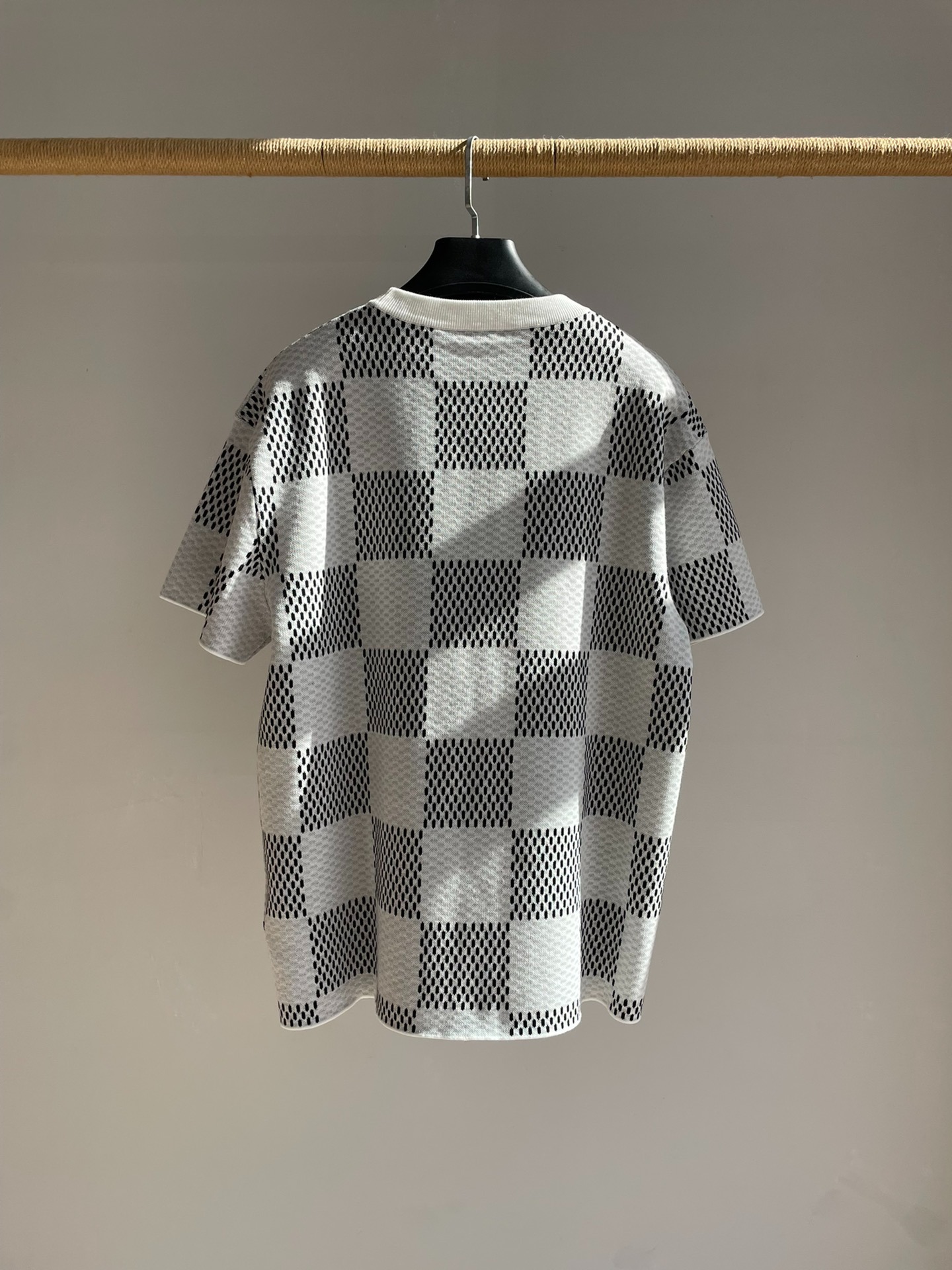 루*비통 다미에 슬리브 크루넥 니트