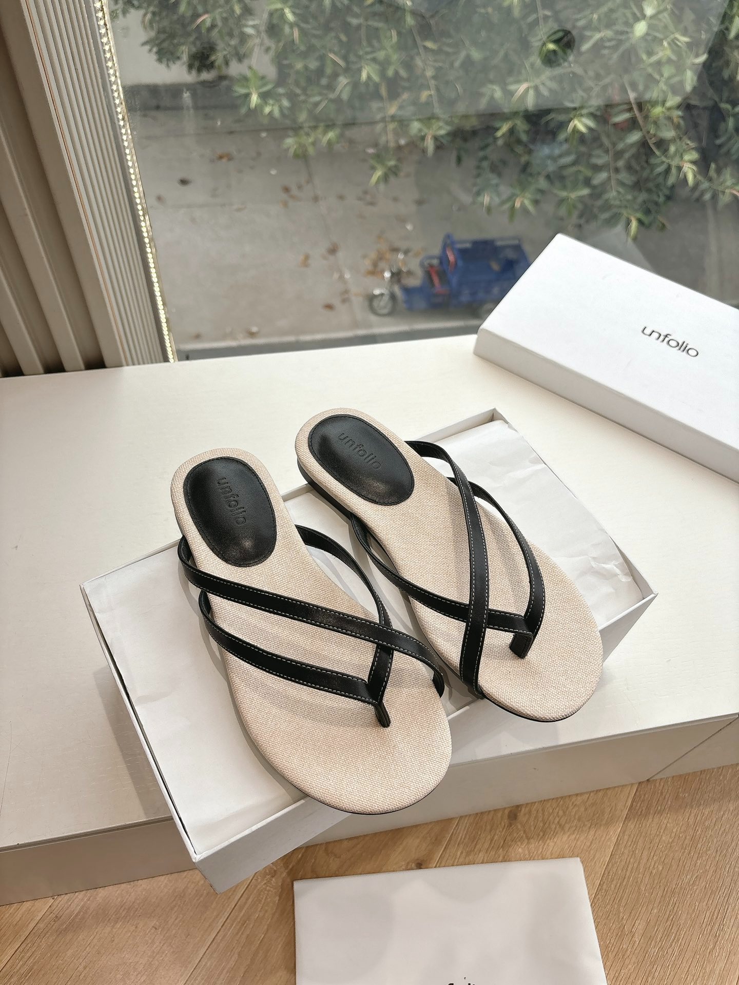 언*리오 25s 봄·여름 신상품 조리 슬리퍼