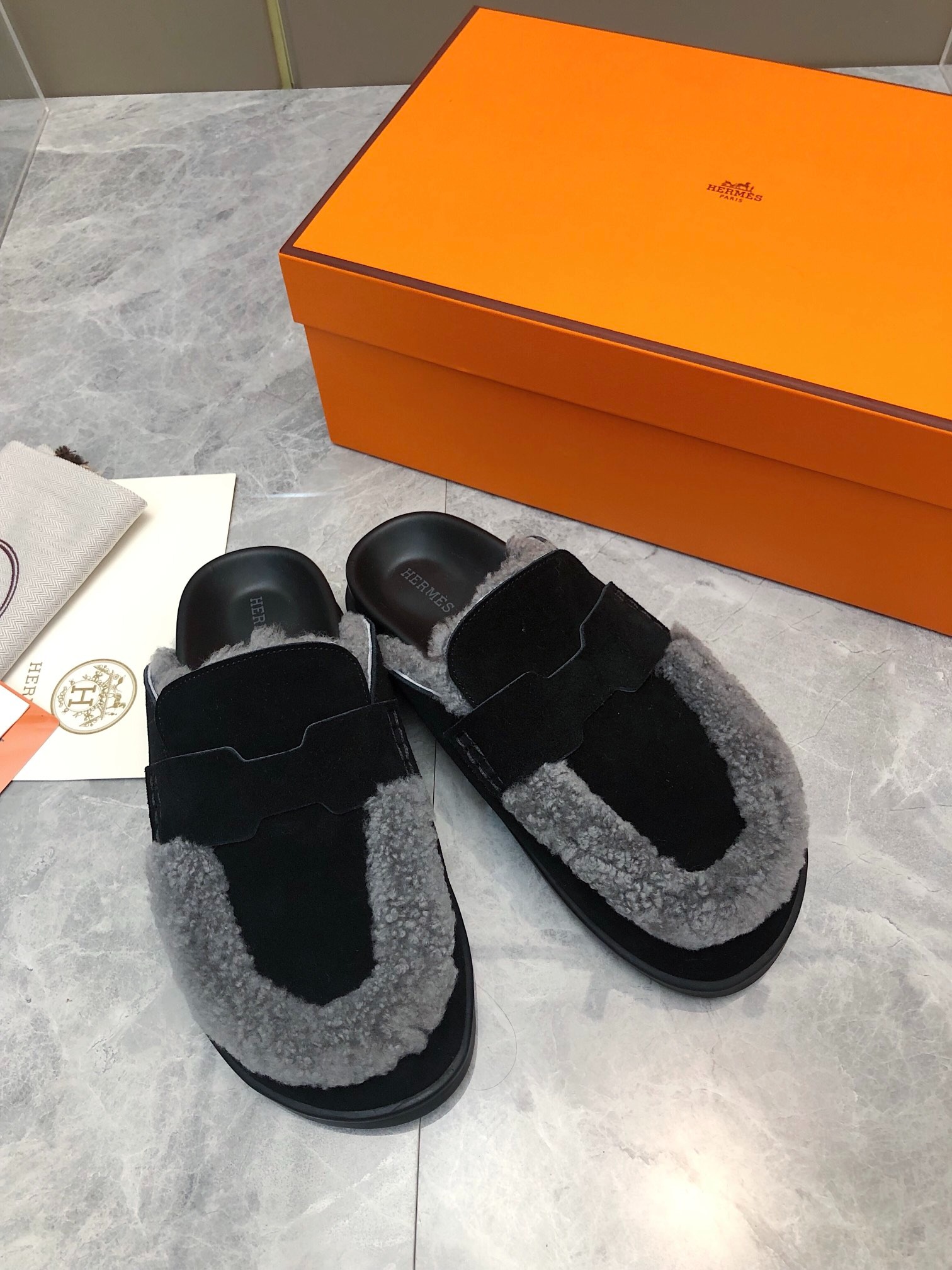 에*메스 신상 세미토 버켄슈즈