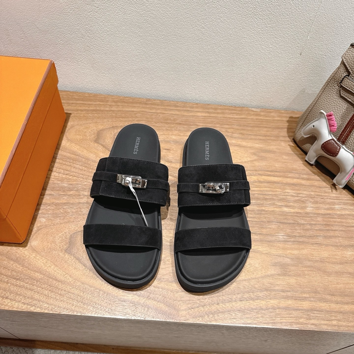 에*메스 25 신상 남자 슬리퍼