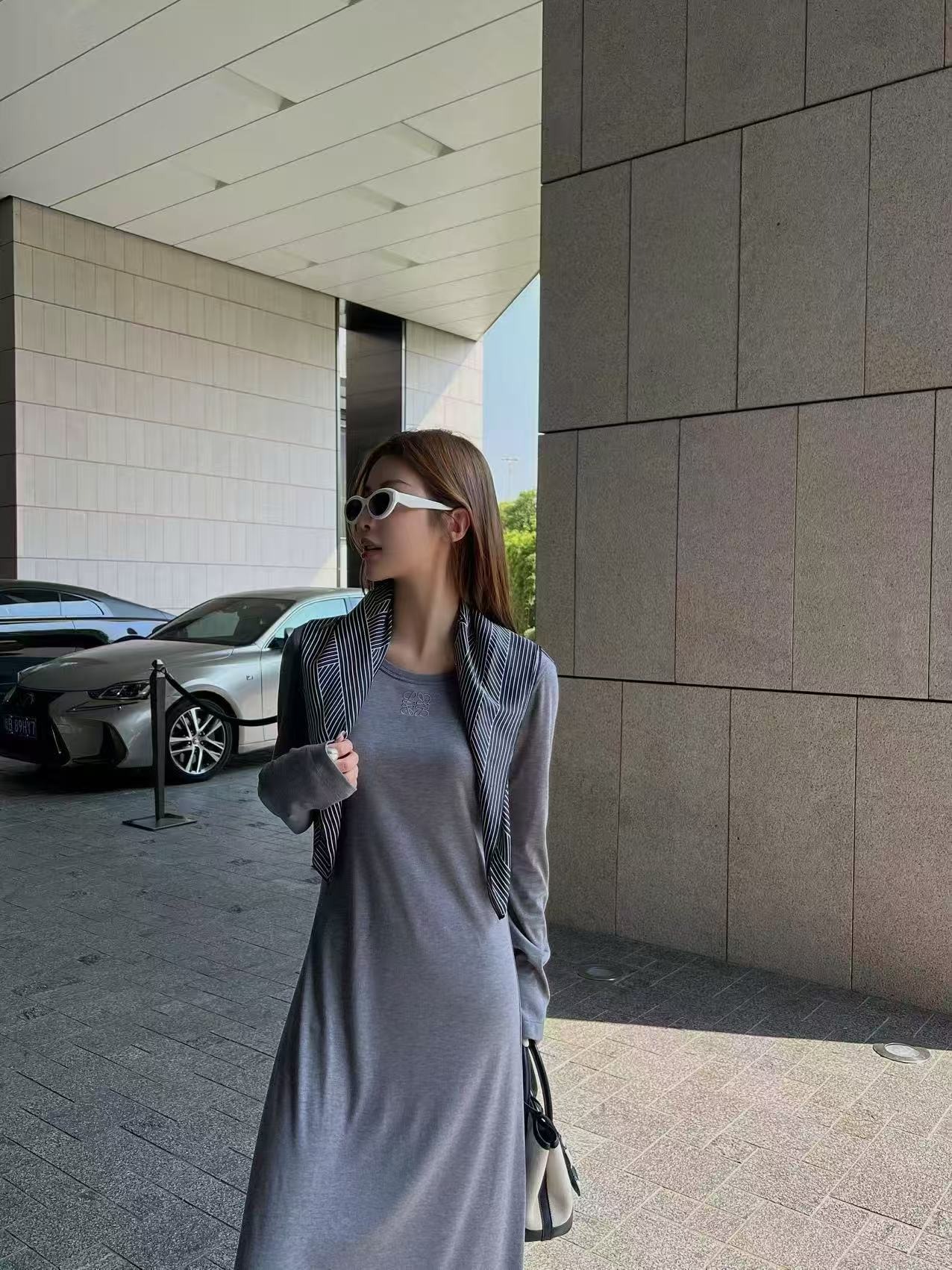 로*베 신상 긴팔 라운드 롱원피스