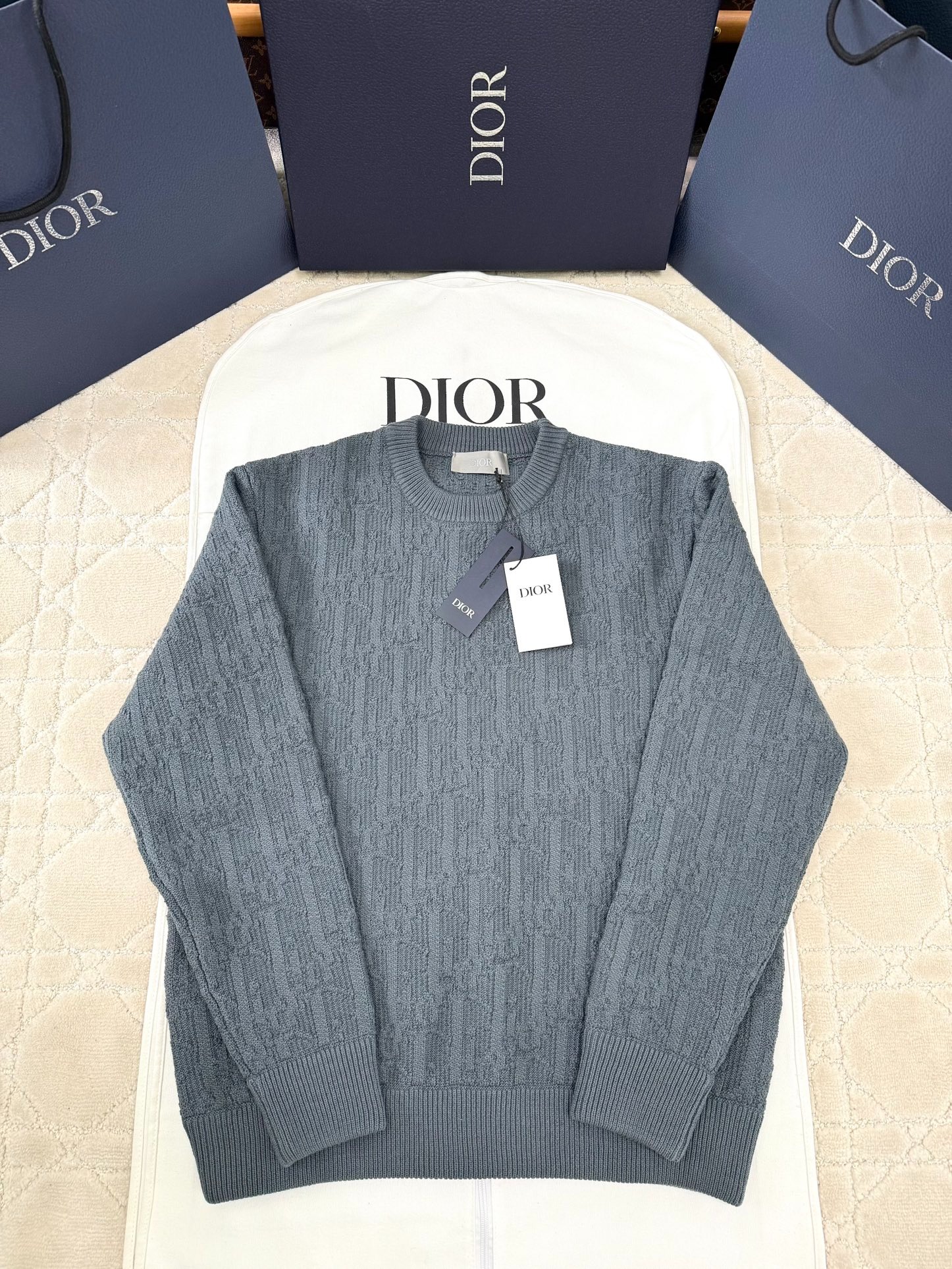 디* 2025SS 이른 봄 자카드 울니트 풀오버