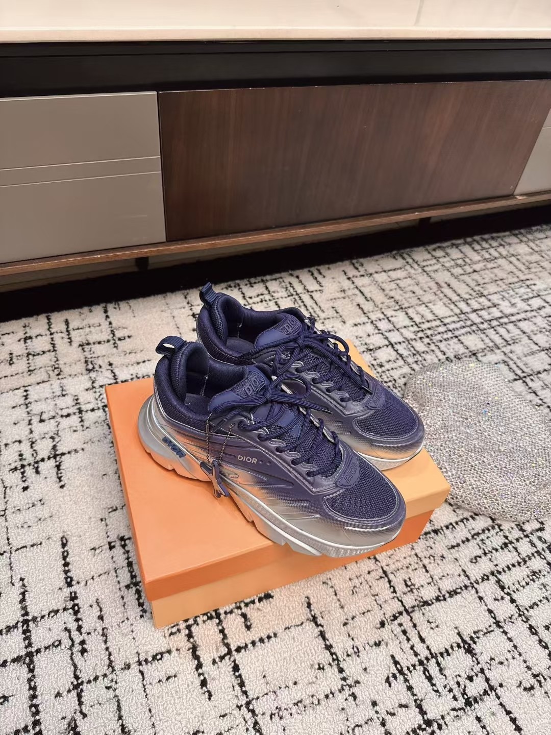 디* 가을 신상 스니커즈