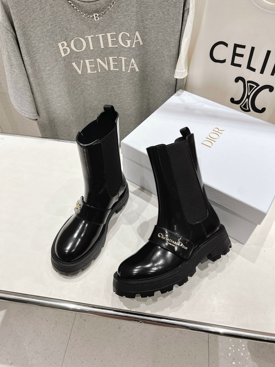 디* 2025ss 가을/겨울 신상 브록 앵클 부츠