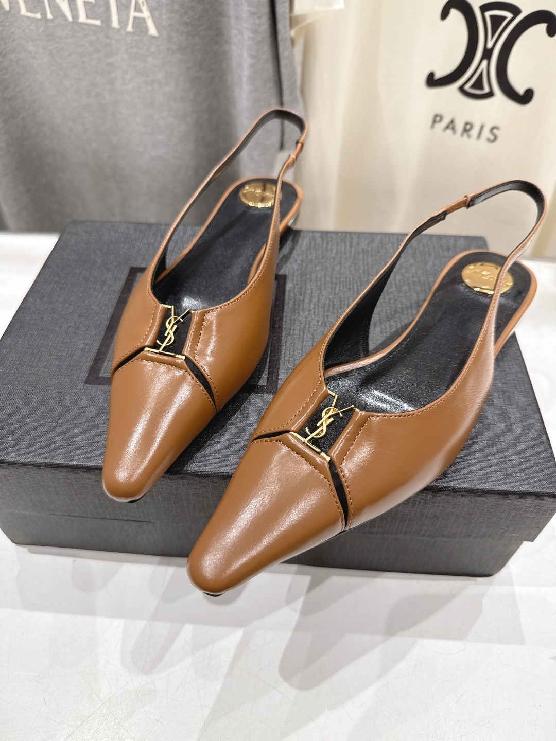 입*로랑 사이클로 25ss 초가을 핫 플랫 슈즈