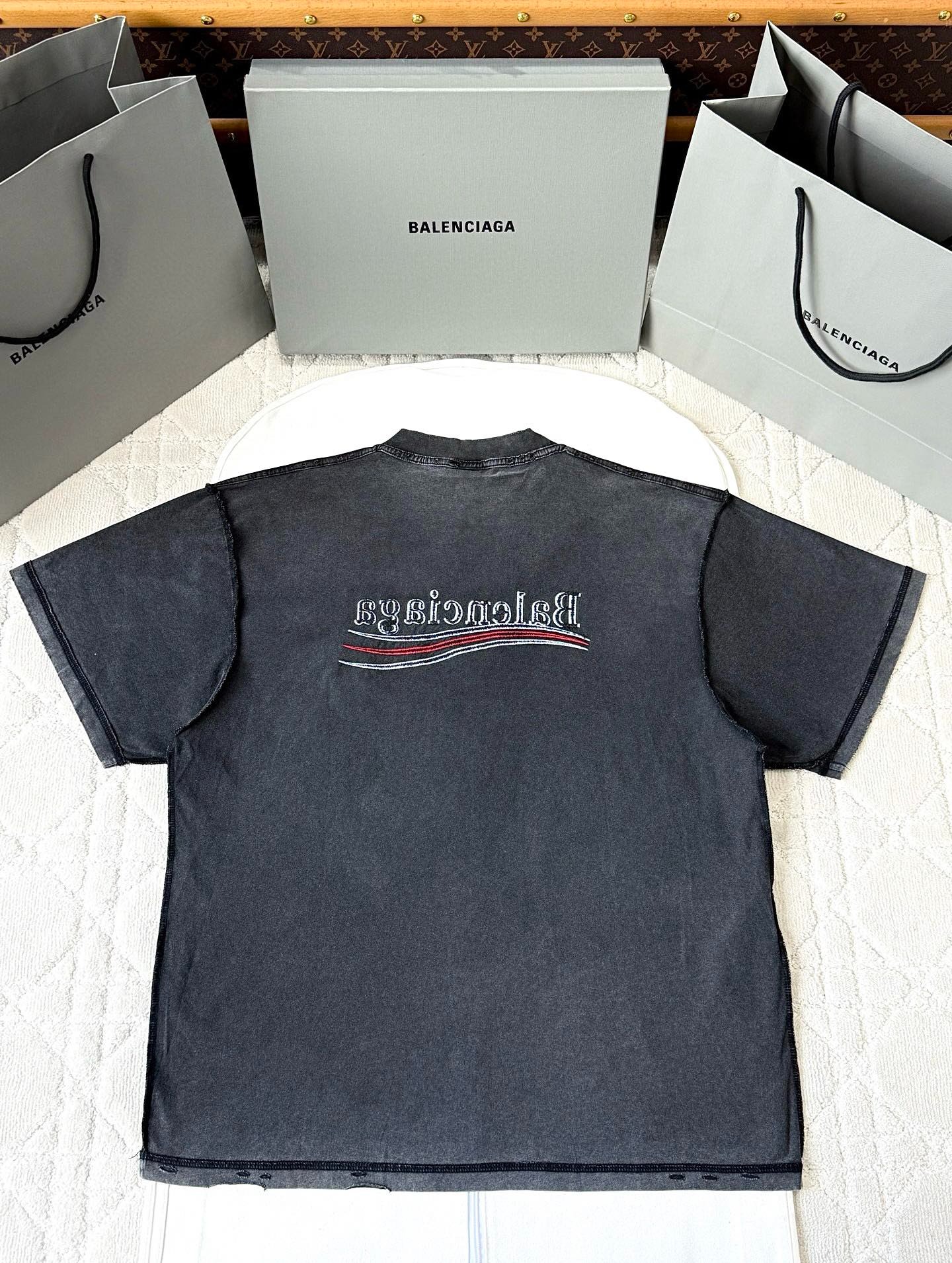 발*시아가 25SS 자수 구제 티셔츠