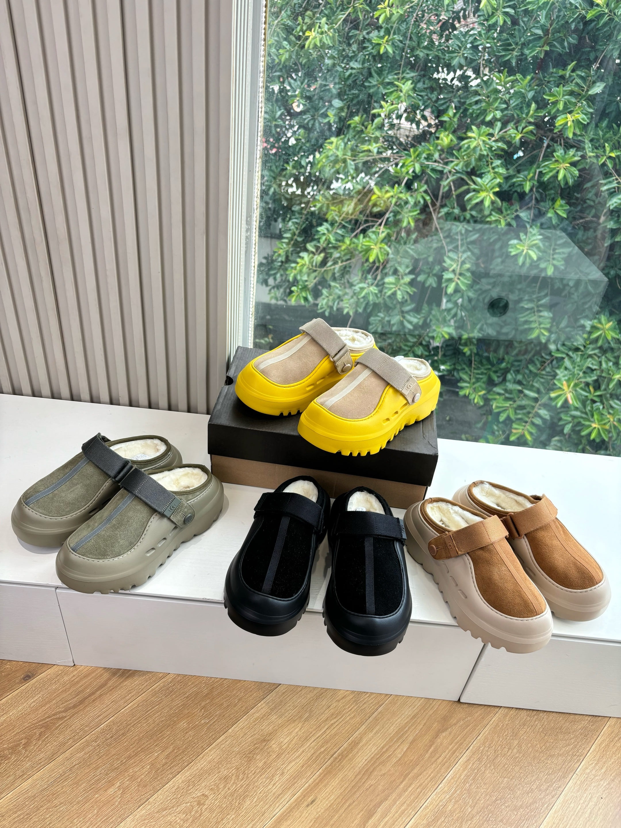 어* 신상 가죽 슬리퍼