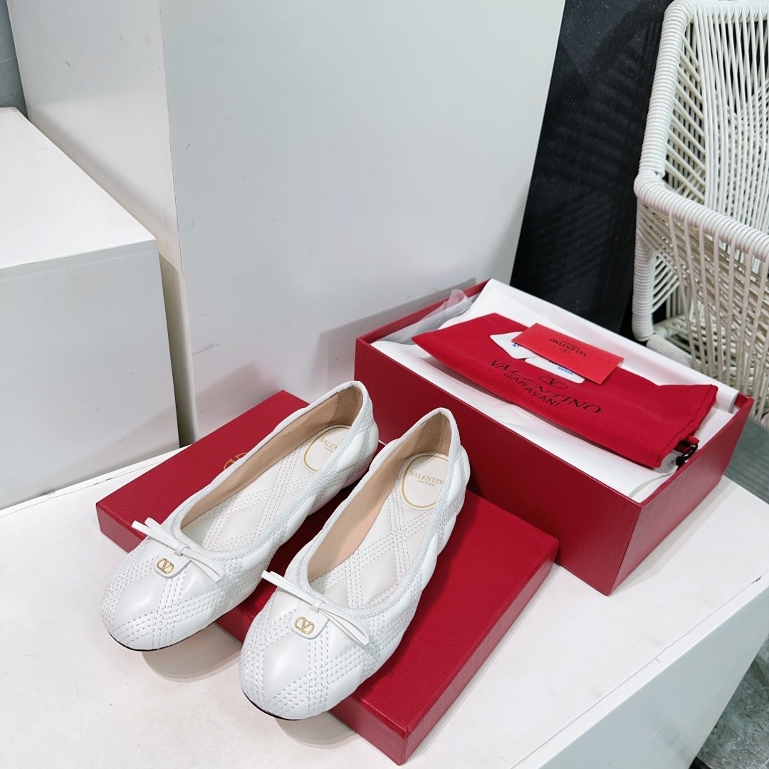 발*티노 25 봄여름 최신 플랫 슈즈