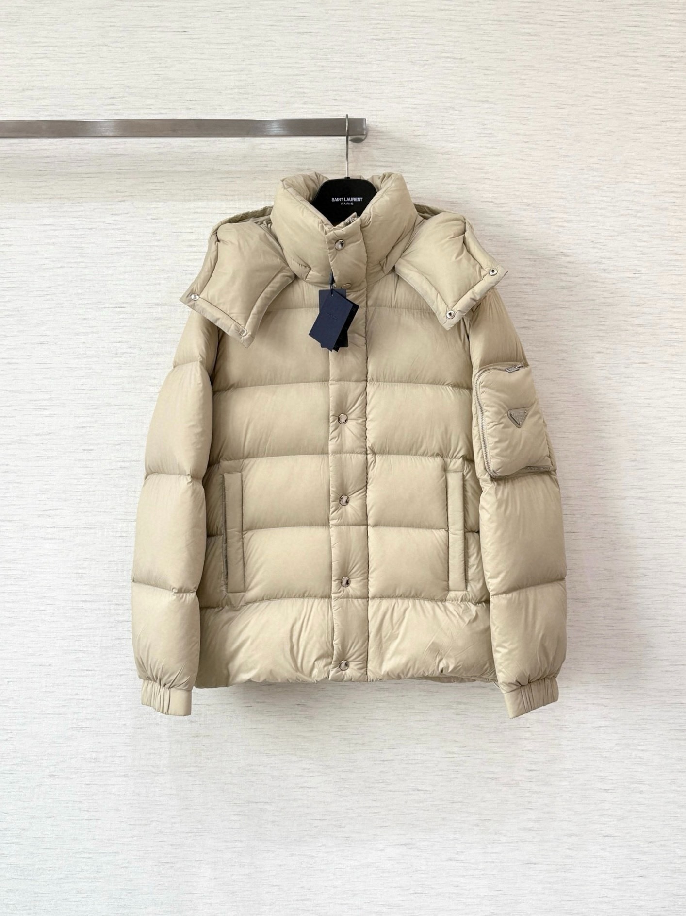 프라다 다운 코트