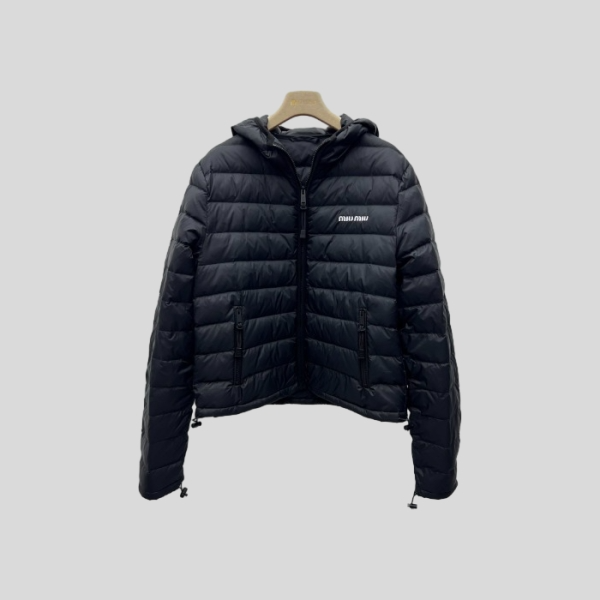 미우미우 후드 다운 자켓