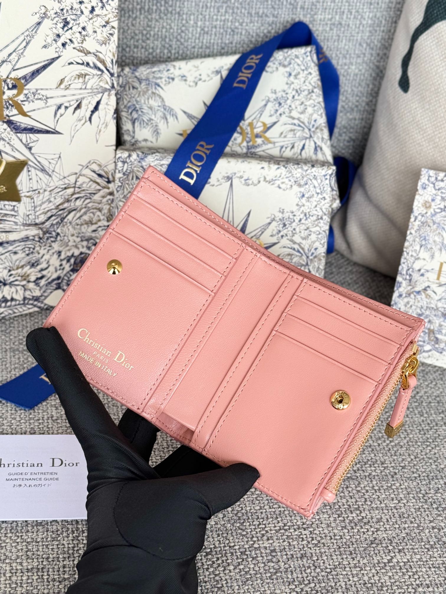 디* Freesia 반지갑