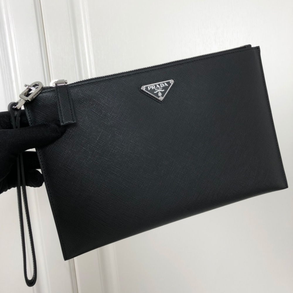 프라* 사피아노 삼각 로고 가죽 클러치 2NG005