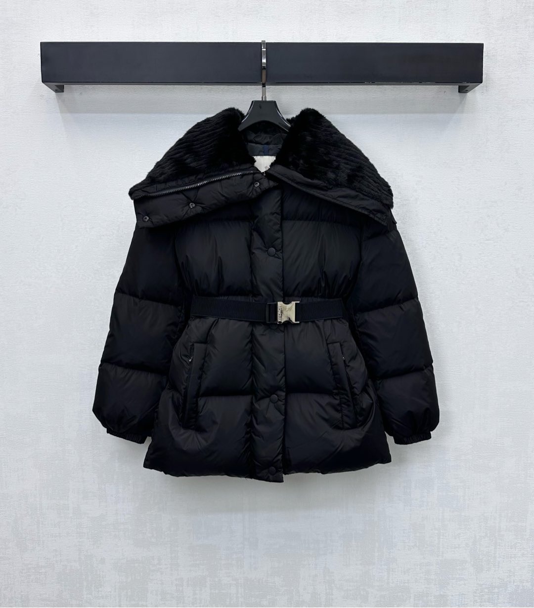 몽*레르 25 신상 퍼 넥 벨트 다운 점퍼