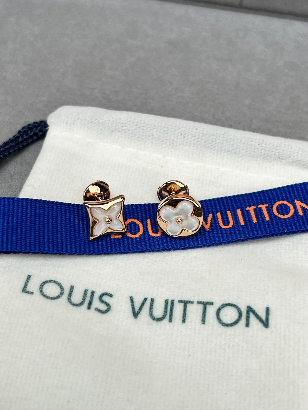 루*비통 LV blossom 이어링