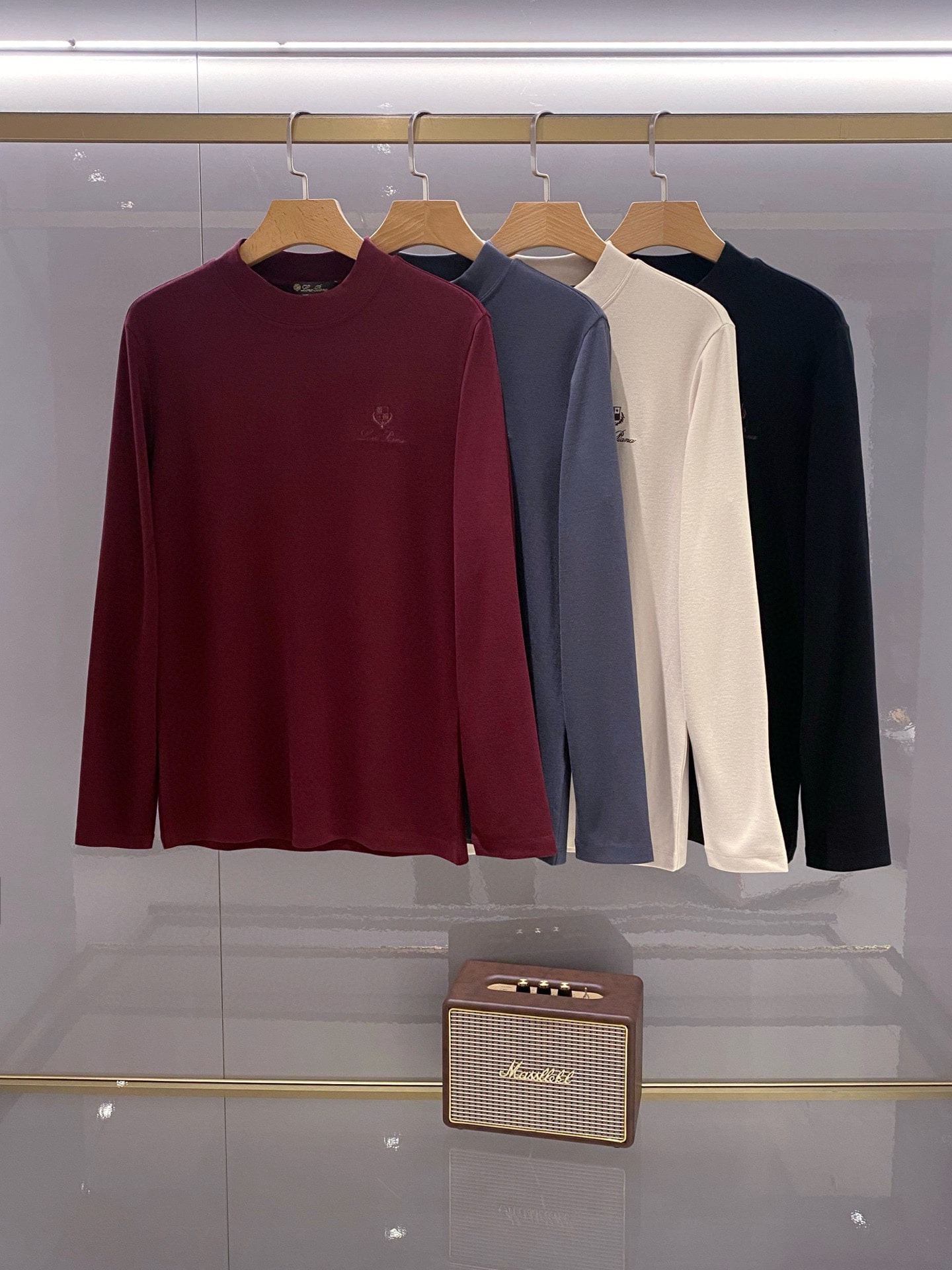 로*피아나 라운드넥 긴팔 이너웨어