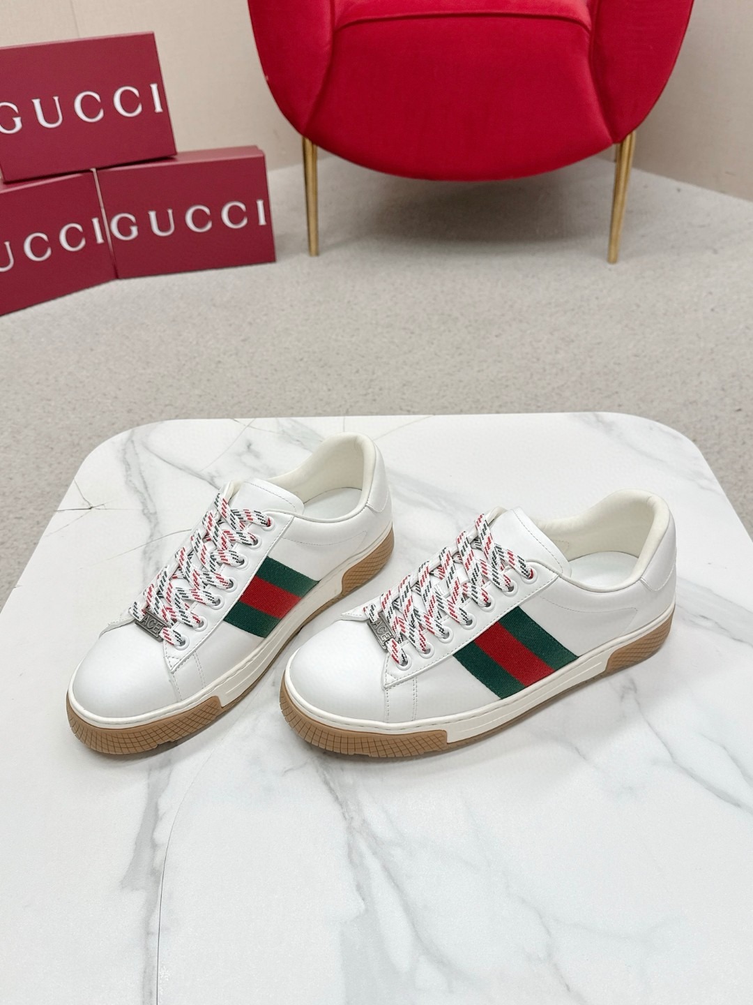 구* ACE 로우탑 가죽 스니커즈