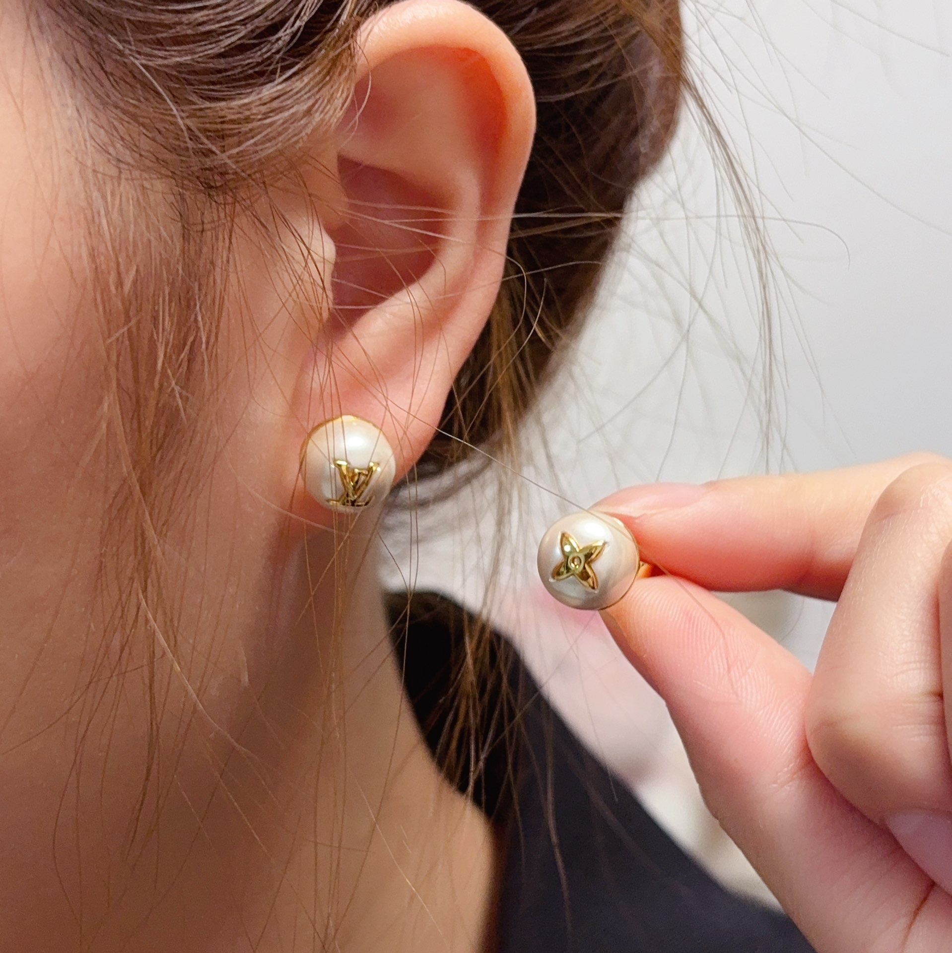 루*비통 레터링 고퀄리티 진주 화이트 이어링