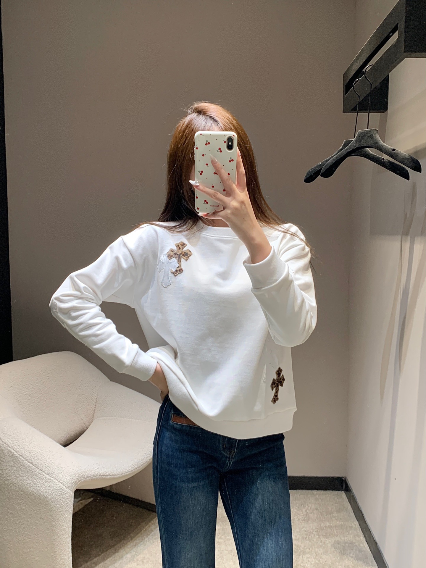 크*하츠 25FW 신상 에나멜 맨투맨