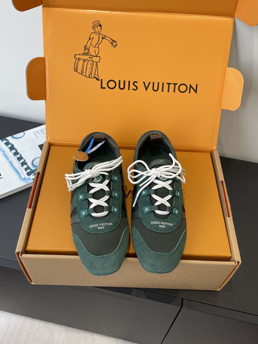 루*비통 커플 스니커즈