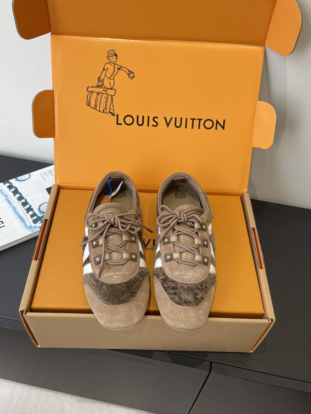 루*비통 커플 스니커즈