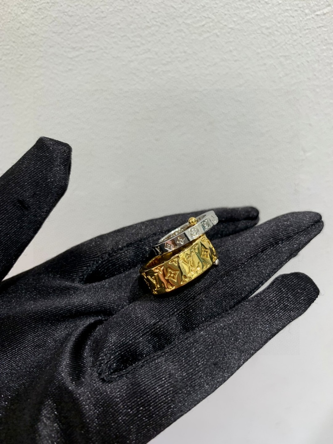 루*비통 모노그램 더블링