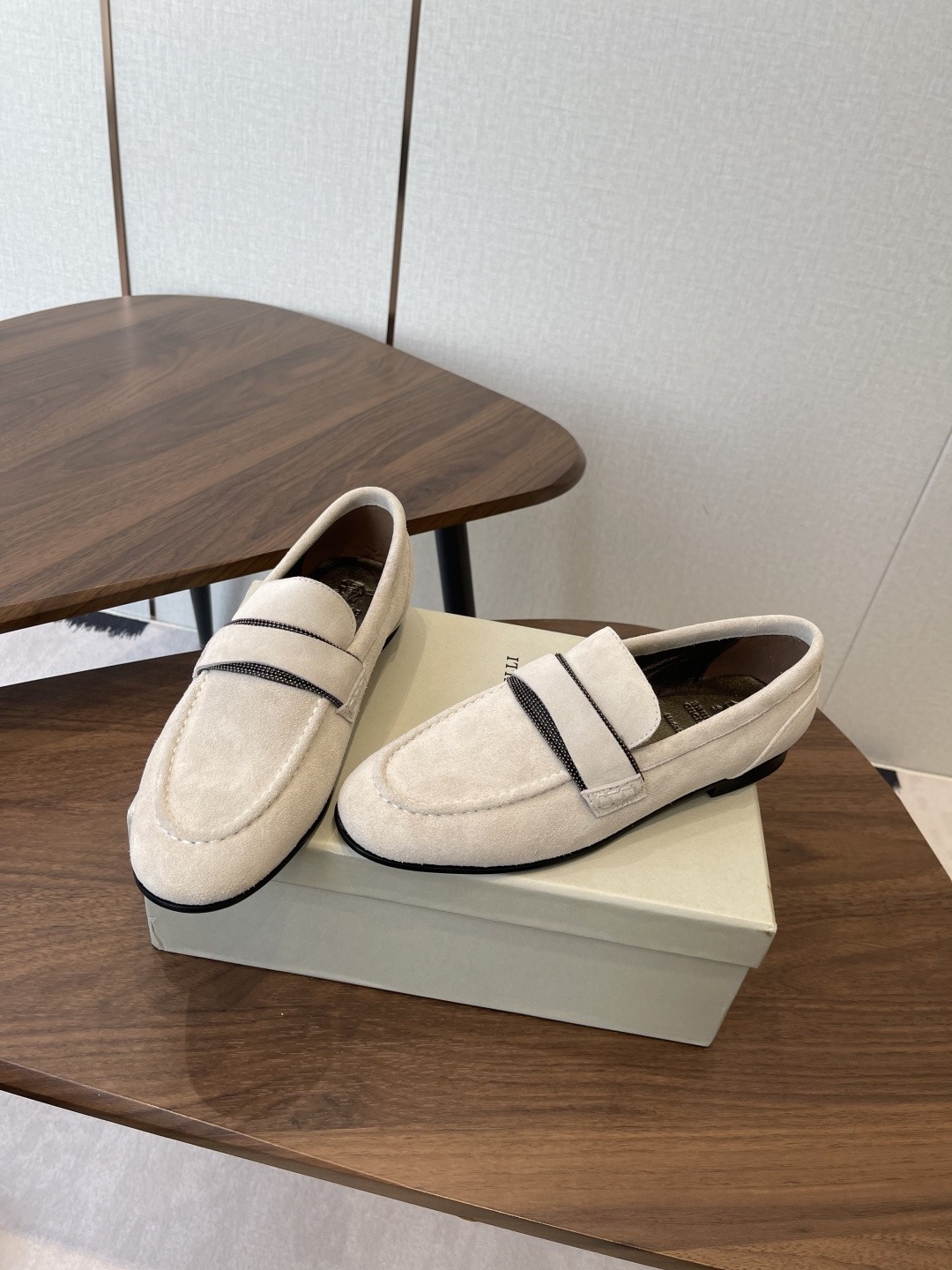 브*넬로 쿠치넬리 25ss 신상 빈티지 로퍼