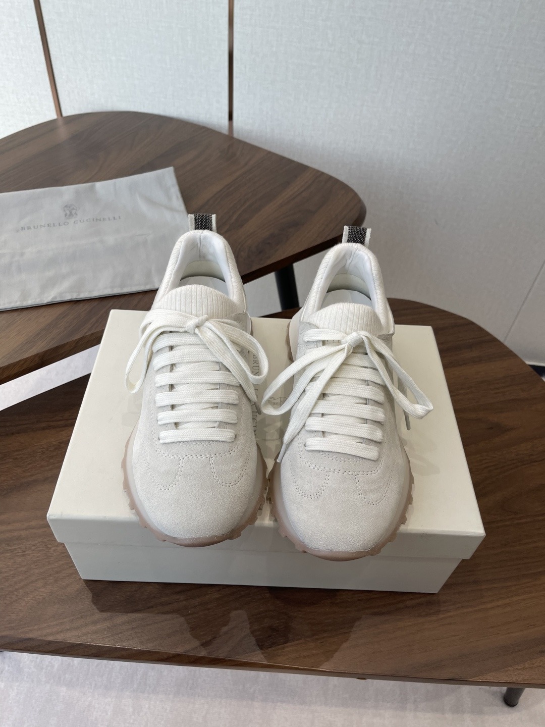 브*넬로 쿠치넬리 25ss 신상 스니커즈