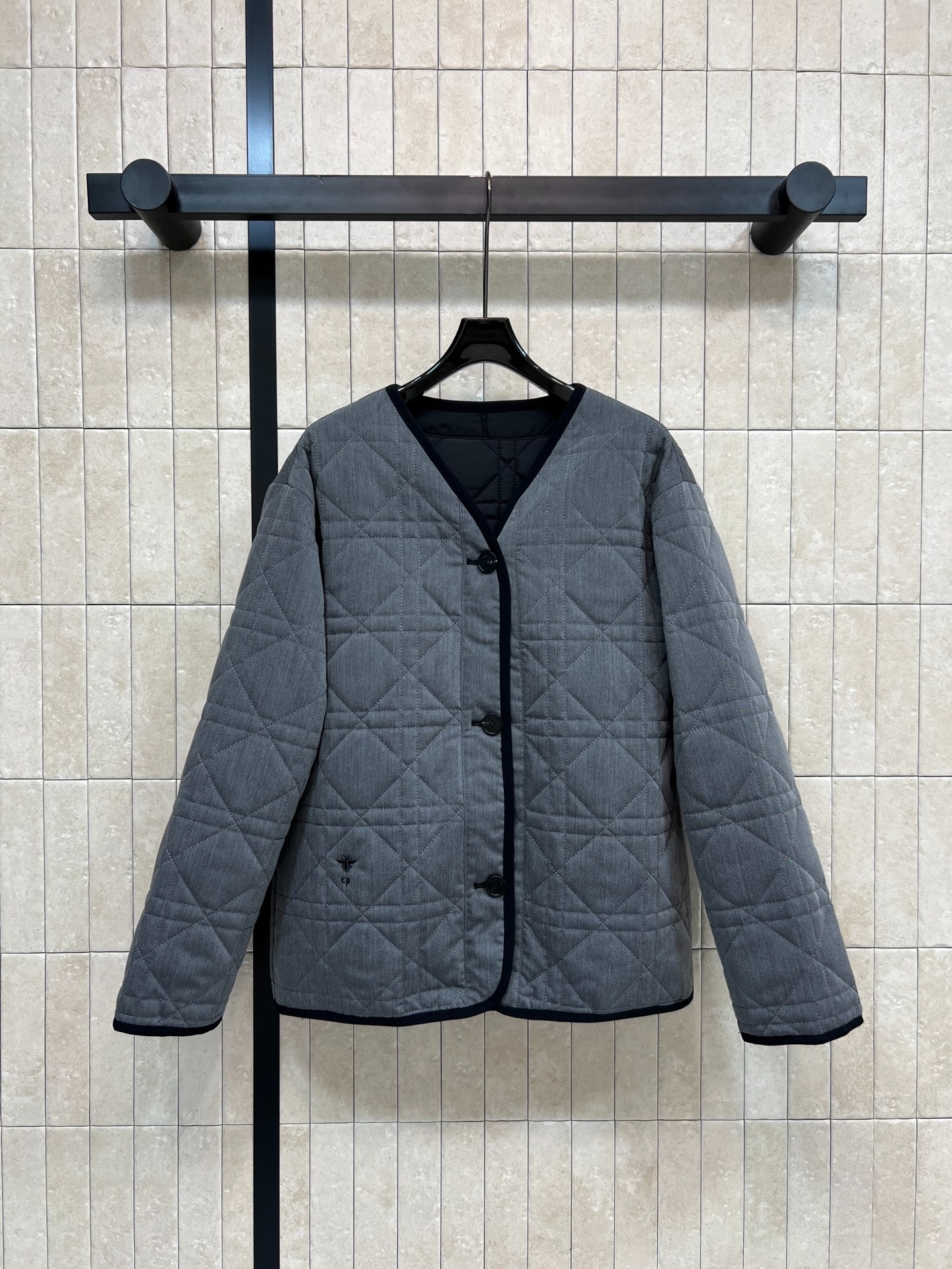 디* 25 신상 그레이 퀼팅 코트