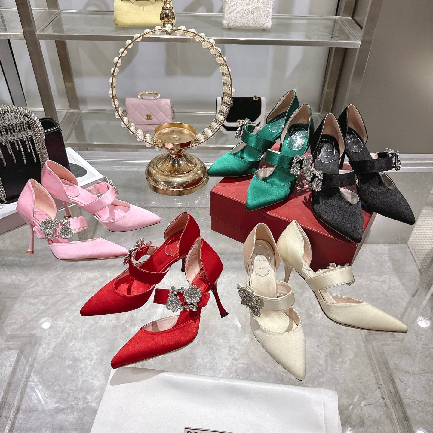 로*비비에 26 신상 샌들