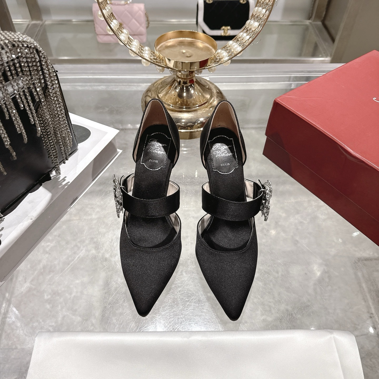 로*비비에 26 신상 샌들