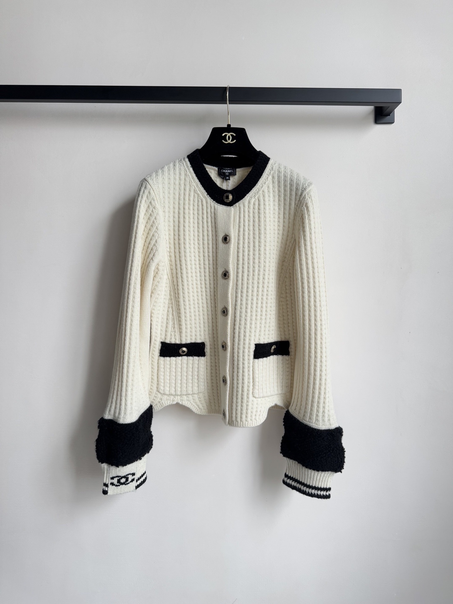 샤* 25N 니트 가디건