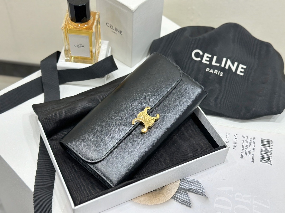 셀*느 트리오페 카프스킨 장지갑