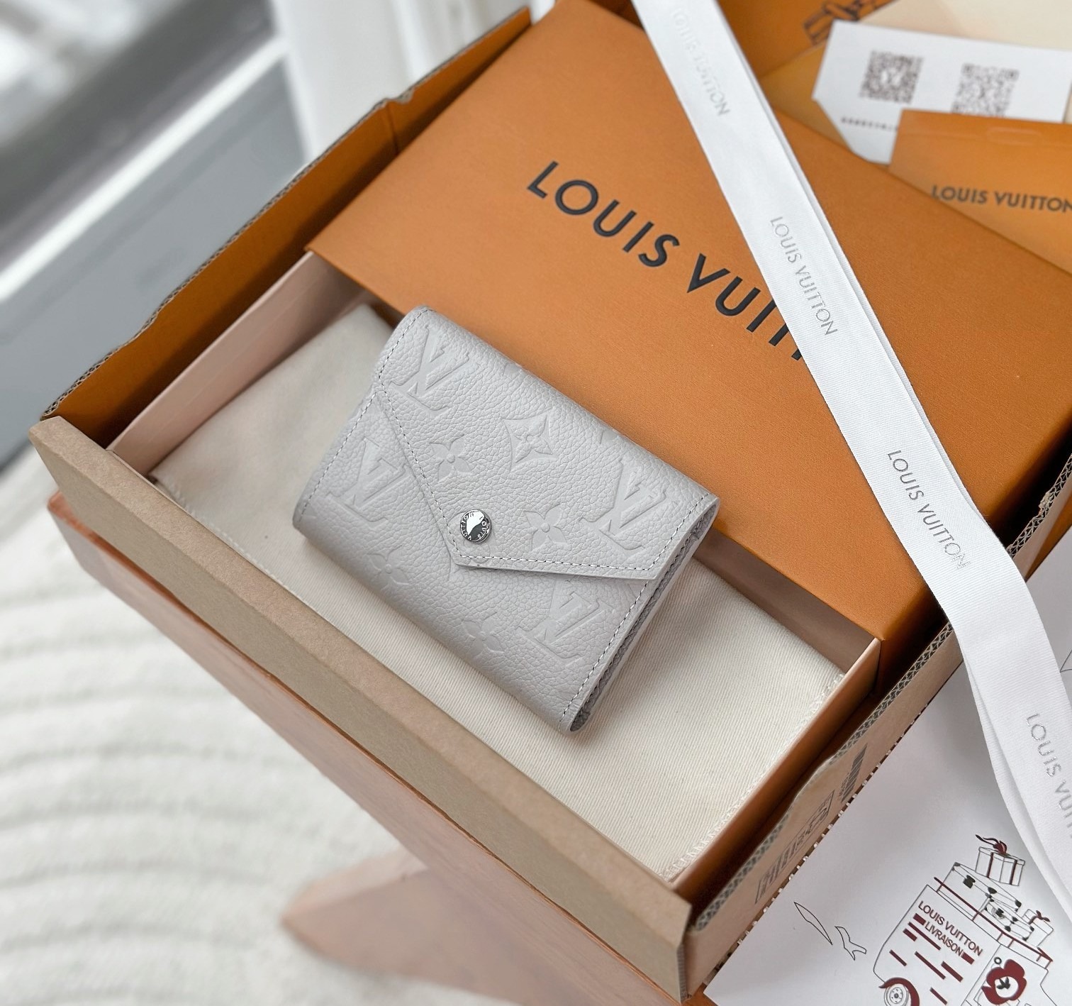 루*비통 빅토리 월릿 앙프레드 반지갑