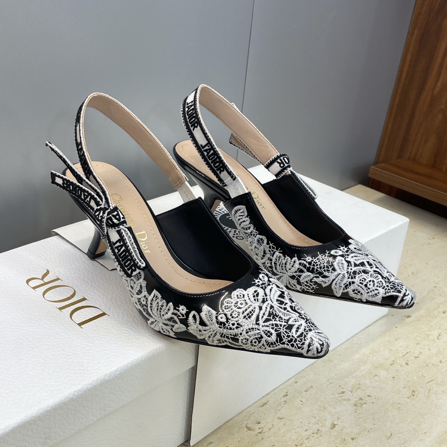 디* 26 스트랩 백 샌들