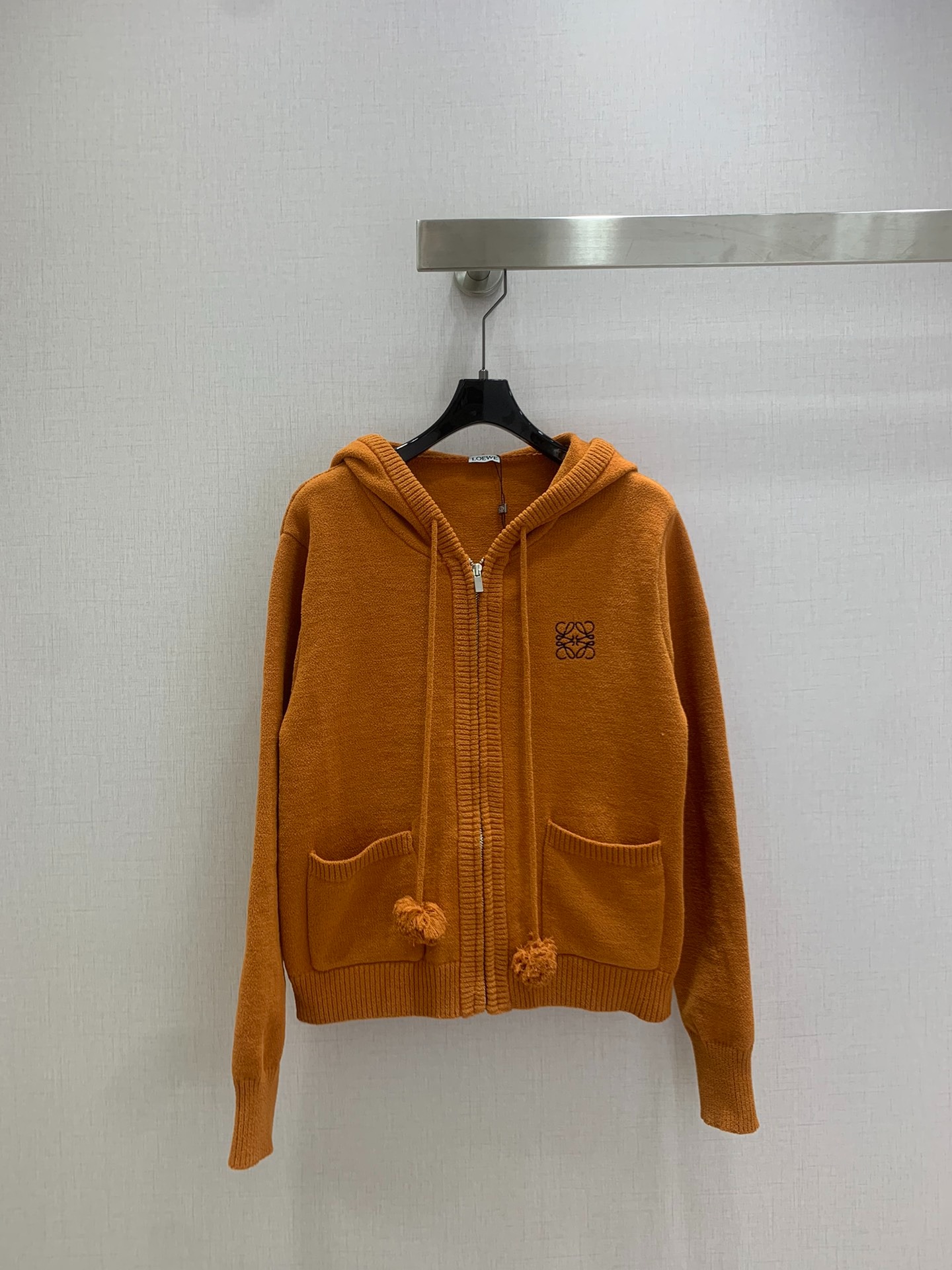 로*베 아나그램 자수 울 후드 집업 가디건